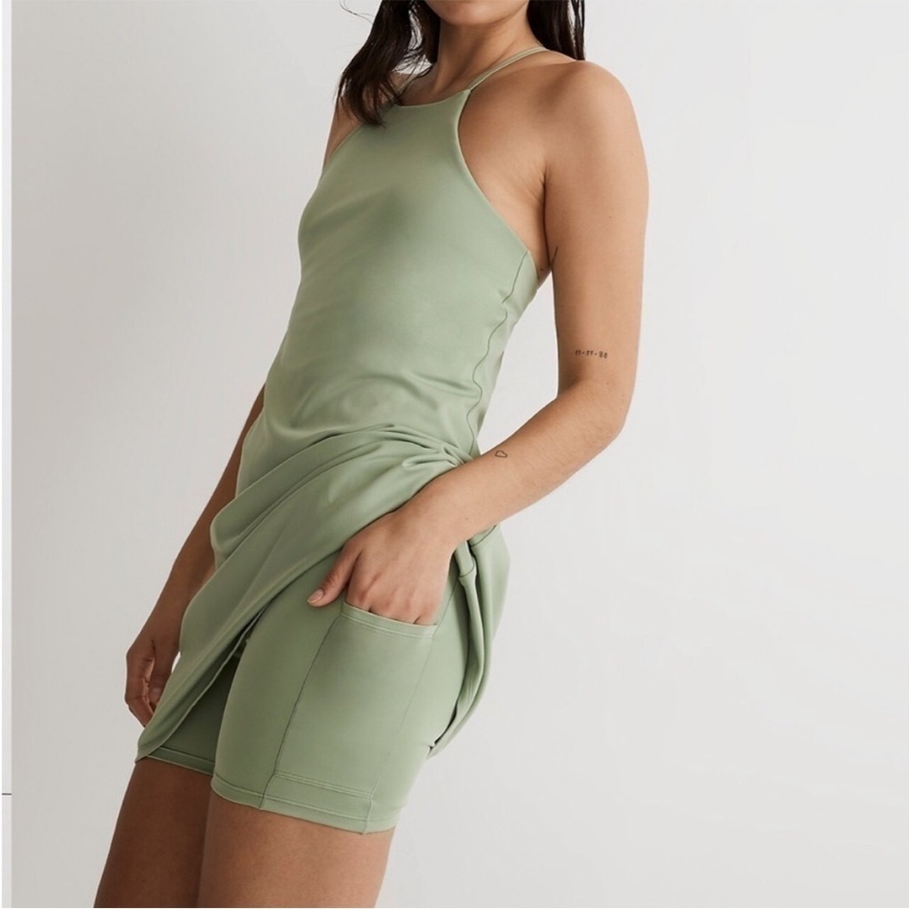 Madewell 2.0 MWL Flex Fitness Dress NWOT Mint Green Size Med Strappy Criss Cross - Picture 2 of 11